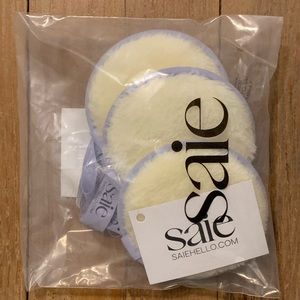 Reusable Make Up Rounds by SAIE